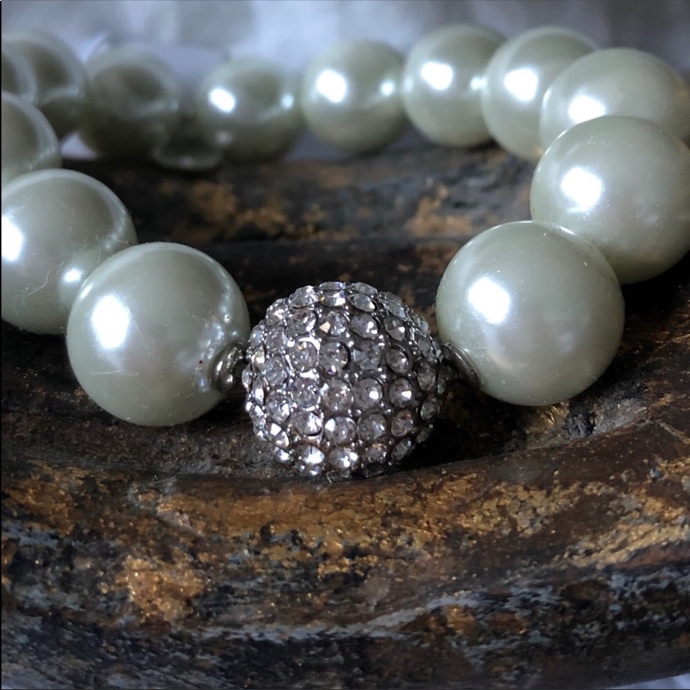 Chico’s Pearl Style Bracelet